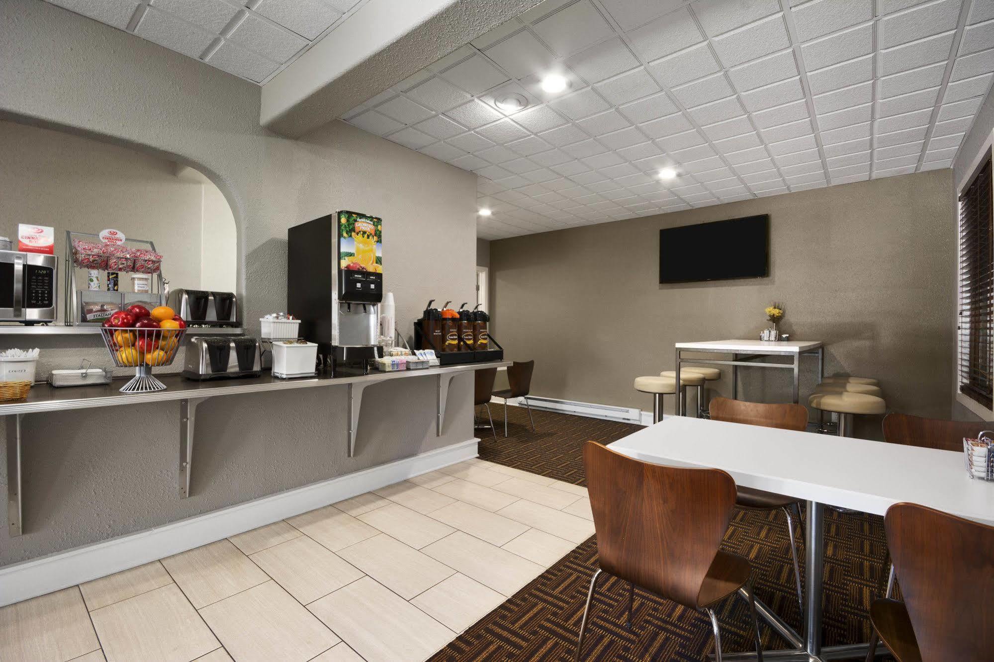 Super 8 By Wyndham Wytheville Exterior foto